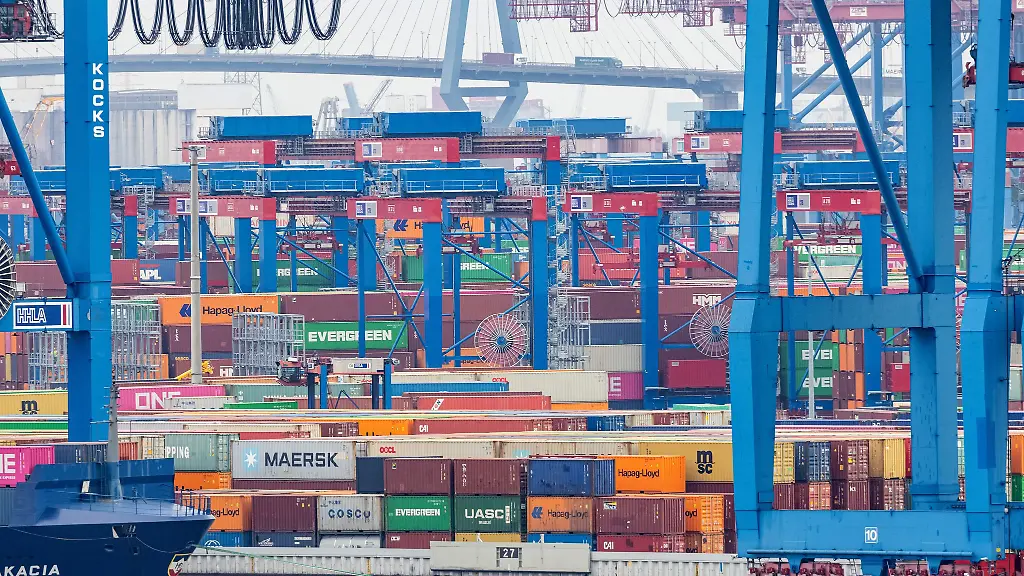 Trendwende-bei-der-HHLA-Im-vergangenen-Jahr-wuchs-der-Hafenlogistiker-wieder