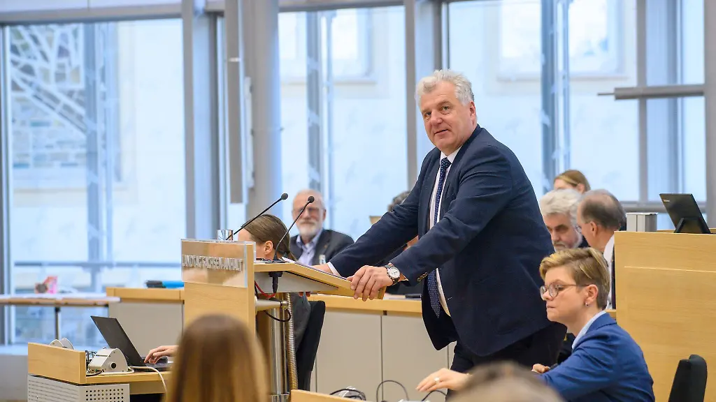 Die-CDU-um-Fraktionschef-Guido-Heuer-moechte-die-Ablehnung-von-Tuchbestattungen-aufgeben