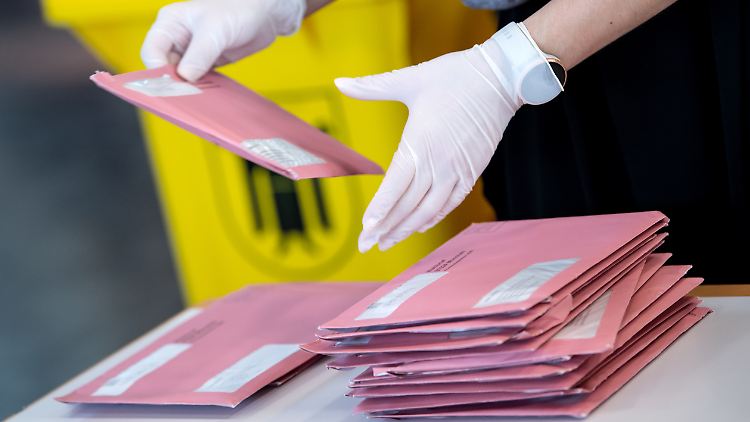 Bereits verschickte Briefwahlunterlagen können vor Sonntag nicht überprüft werden.