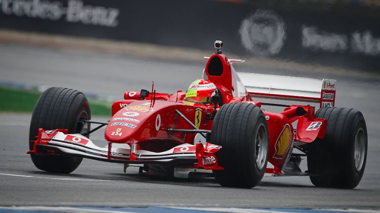 Mick Schumacher kennt sich im Weltmeister-Wagen seines Vaters gut aus: Zuletzt fuhr er den F2004 2019.