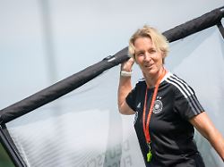 Wieder in der Schweiz: Ex-Bundestrainerin Voss-Tecklenburg hat neuen Job