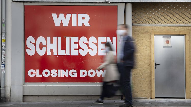 Die meisten Unternehmensinsolvenzen gab es nach Angaben des Bundesamtes im ersten Halbjahr im Handel.