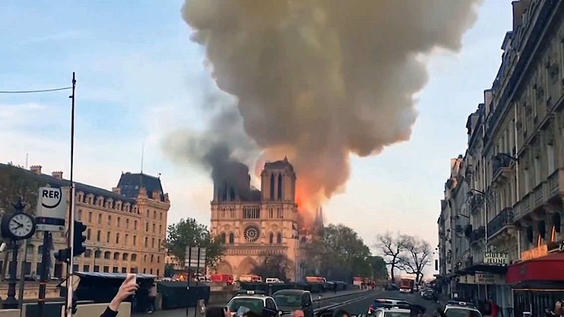 NotreDameGruftöffnet.jpg