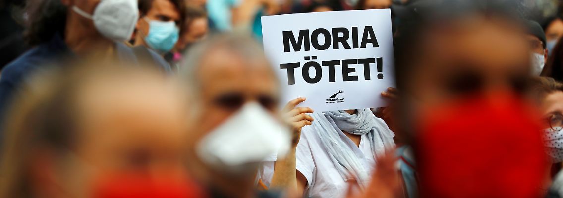 2020-09-09T163430Z_1267895542_RC24VI9R5OA0_RTRMADP_3_EUROPE-MIGRANTS-GREECE-LESBOS-FIRE.JPG