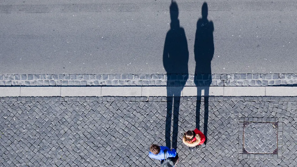 urn-binary-dpa-com-20090101-250326-935-508333-FILED