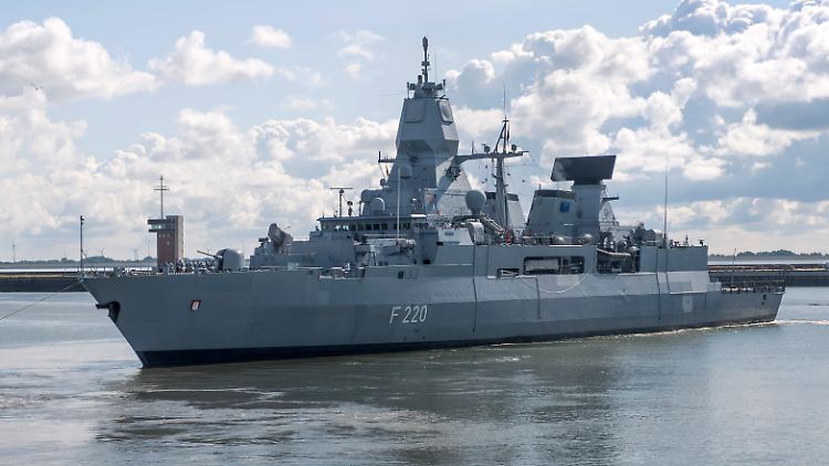Die Fregatte "Hamburg" ist Teil der EU-Operation Irini im Mittelmeer.