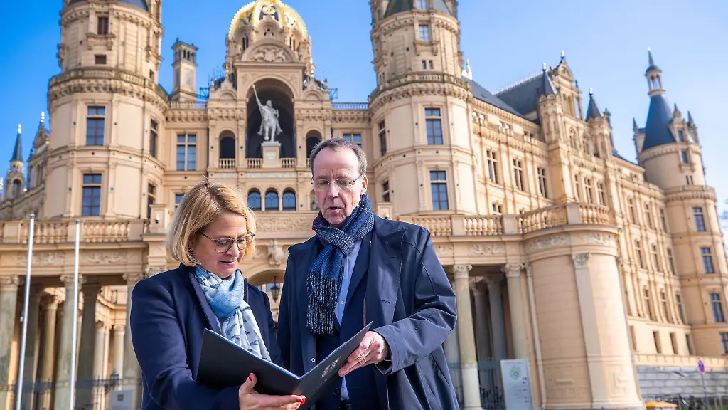 Mehr-als-1-700-Eingaben-erreichten-im-Vorjahr-den-Buergerbeauftragten-des-Landes-Mecklenburg-Vorpommern-Christian-Frenzel-Ein-Teil-davon-findet-sich-in-dessen-Jahresbericht-wieder