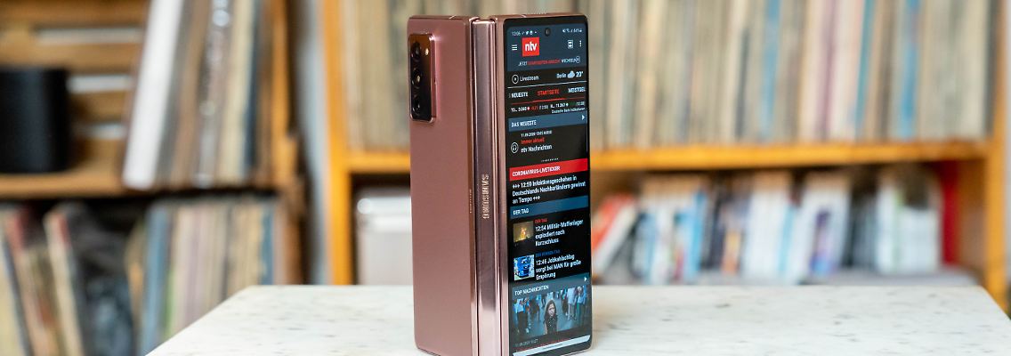 Samsung Galaxy Z Fold 2 Test-3.jpg