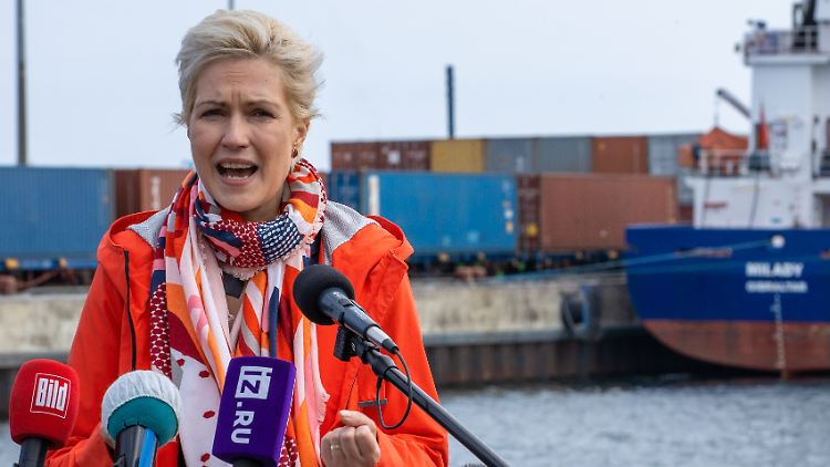 Der Hafen Mukran dient als Röhrenlagerstätte.