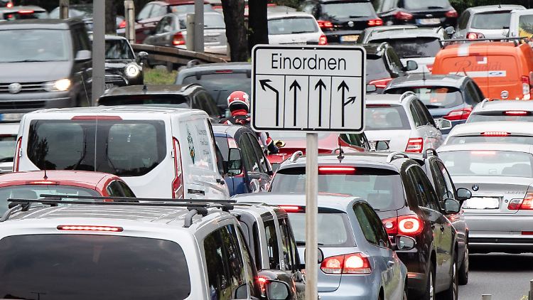 Das neue Ziel: 50 Prozent weniger CO2 bis 2030. Die Autobranche ist dagegen.
