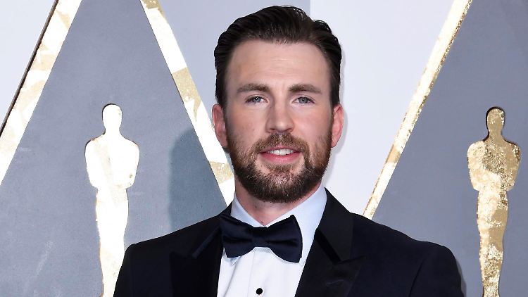 Auch Chris Evans kann nicht glauben, was "diese zum Leben erweckte Toilette" an Lügen ausspuckt.