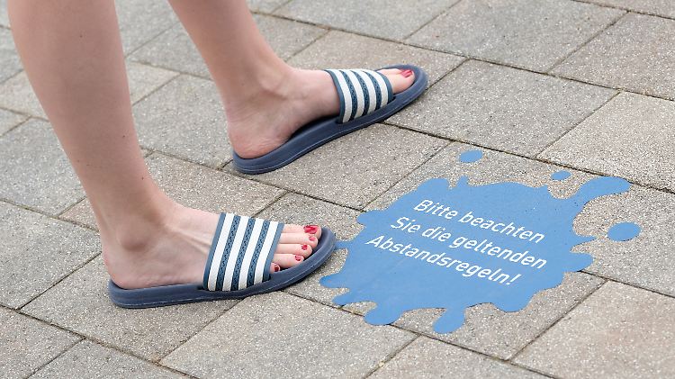 Der Klassiker, die Adilette, feiert in der Pandemie ein großes Comeback: Adidas kann die Corona-Krise abhaken.