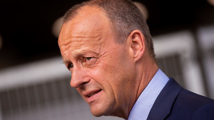 Friedrich Merz: "Unsere Kinder werden alles bezahlen müssen."