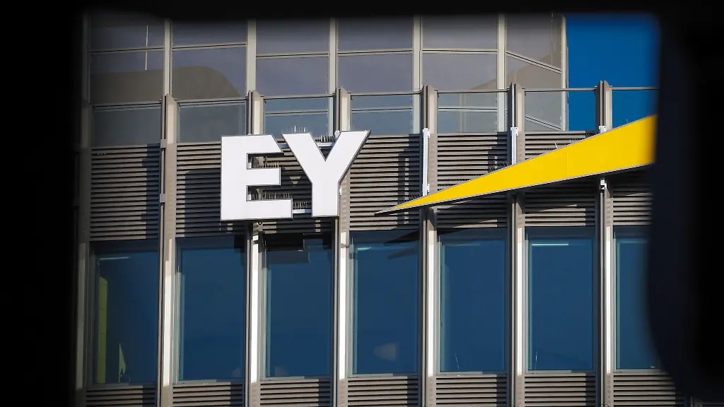 EY-hat-im-vergangenen-Geschaeftsjahr-etwas-mehr-Umsatz-gemacht