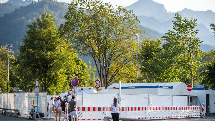 Testzentrum in Garmisch-Partenkirchen. Nach einem heftigen Corona-Ausbruch ist noch unklar,mit welchen Konsequenzen die mutmaßliche Verursacherin rechnen muss.