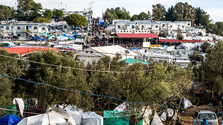 Im Flüchtlingslager Vathy leben laut dem griechischen Migrationsministerium rund 4600 Migranten.