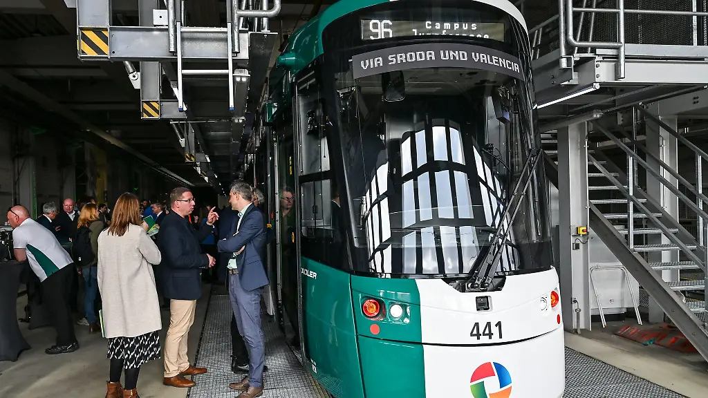 Diese-neuen-Tram-Wagen-sollen-bald-durch-Potsdam-fahren