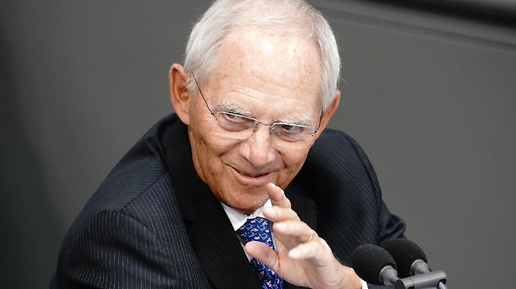 Schäuble ist seit 1989 Mitglied im Bundesvorstand der CDU.