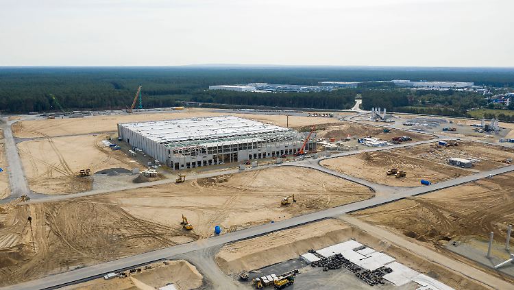 Vor den Toren Berlins will Tesla künftig eine halbe Million Autos im Jahr bauen.