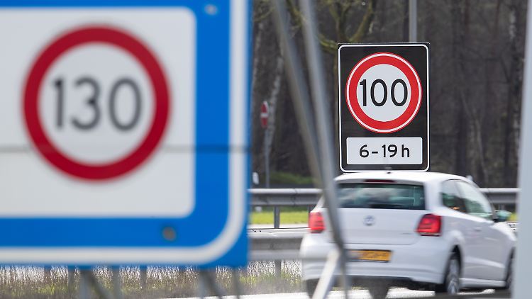 Die Grünen würden am liebsten auf allen Straßen innerorts Tempo 30 als Regelgeschwindigkeit einführen.