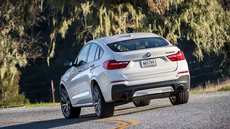 Das wuchtige Heck des BMW X4, in das die Dachlinie so konsequent abtauchte, beeindruckte die Kundschaft.