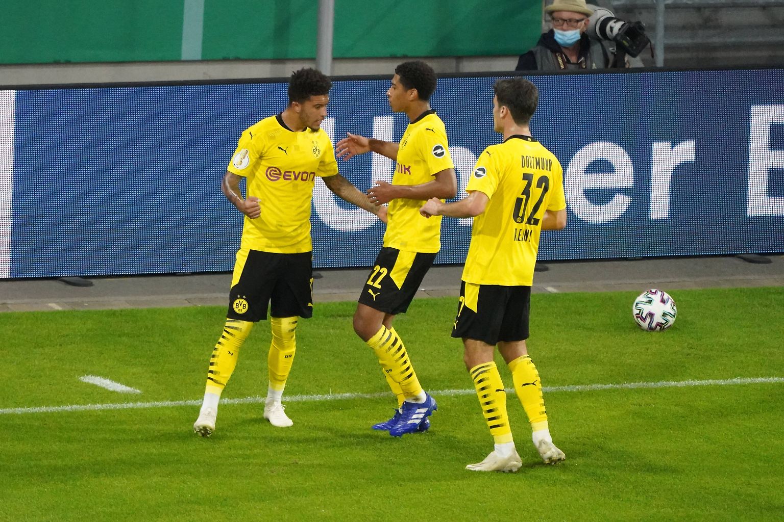Beim BVB schwärmen sie von "geilen Kickern", …