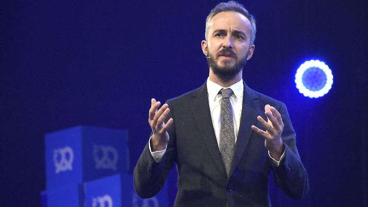 Wurde seine Adresse ausspioniert? Jan Böhmermann.
