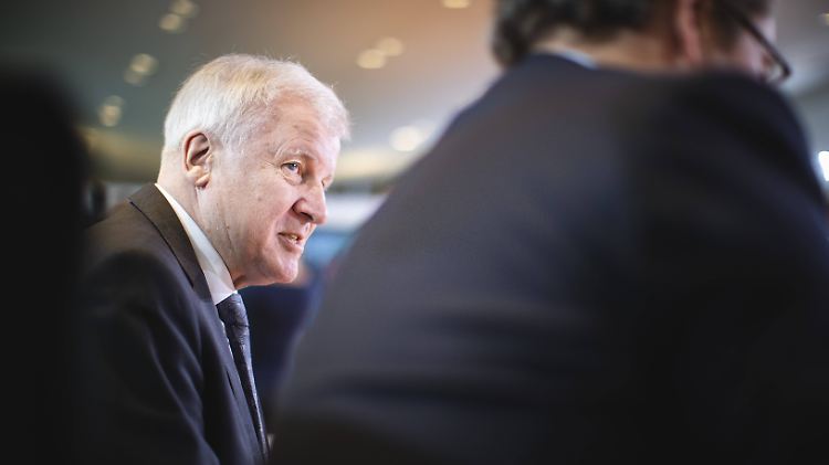 Bundesinnenminister Horst Seehofer sieht in einer Polizei-Studie den falschen Ansatz.