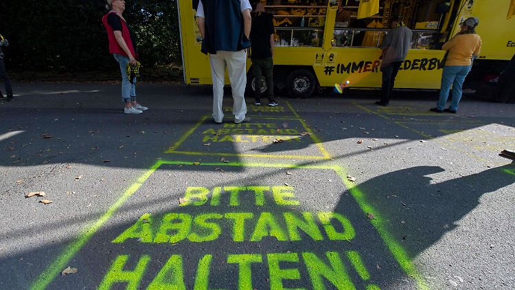 Freundliche Erinnerungen helfen.