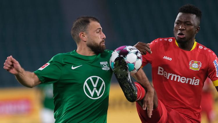 Eng ging es zwischen Bayer Leverkusen und dem VfL Wolfsburg zu - am Ende konnte sich keiner zählbar durchsetzen.