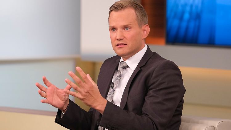 Virologe Streeck setzt auf das Prinzip "trial and error".
