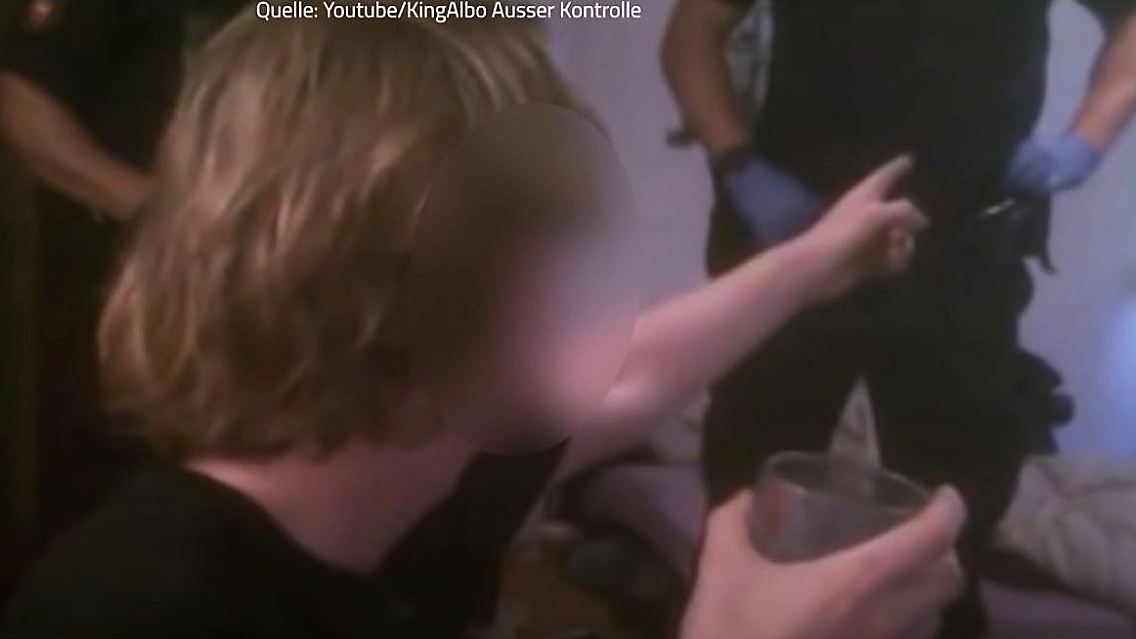 Polizist Ohrfeige Webcam Video.JPG