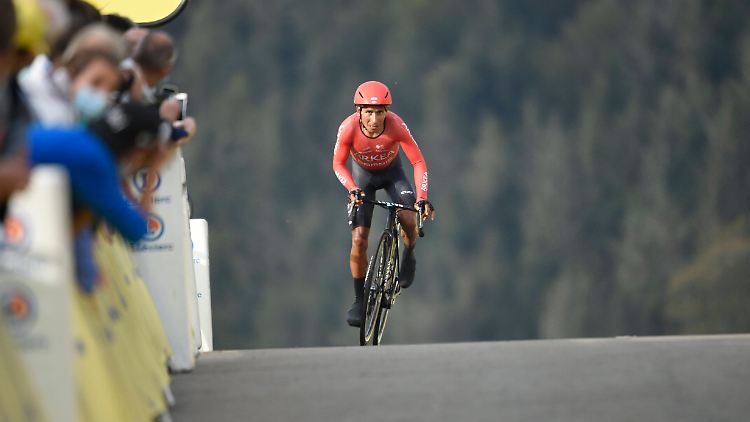 Nairo Quintana und sein Team wurden schon vor einer Woche von einer Razzia heimgesucht - fuhren die Tour de France dann aber trotzdem ins Ziel.