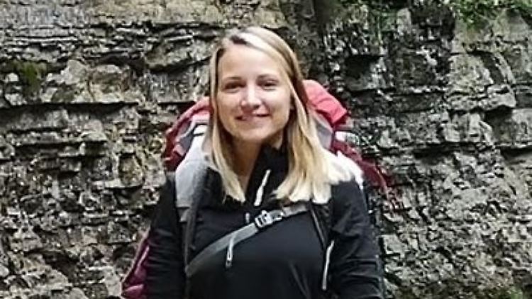 Scarlett S. gilt als erfahrene Wanderin.