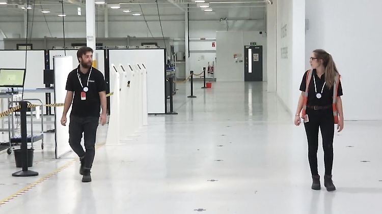 Bumb Anhänger Corona Abstand.JPG