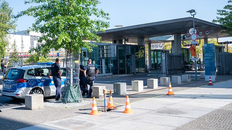 Die Experten wurden von der Polizei des Bundestags hinzugerufen