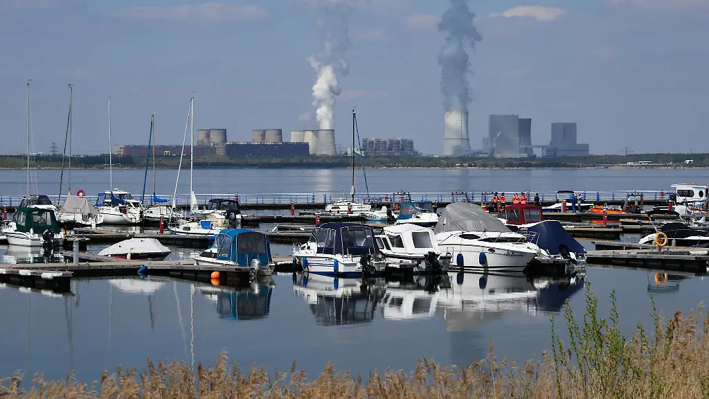 Bisher-waren-Einzelgenehmigungen-noetig-um-den-Baerwalder-See-zu-befahren-Archivbild