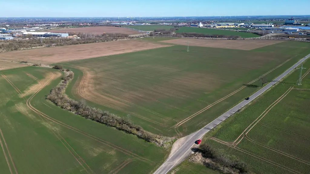 Blick-auf-Weissenfels-Der-Gewerbestandort-Sandberg-am-Stadtrand-waere-laut-Stadt-fuer-einen-JVA-Neubau-geeignet