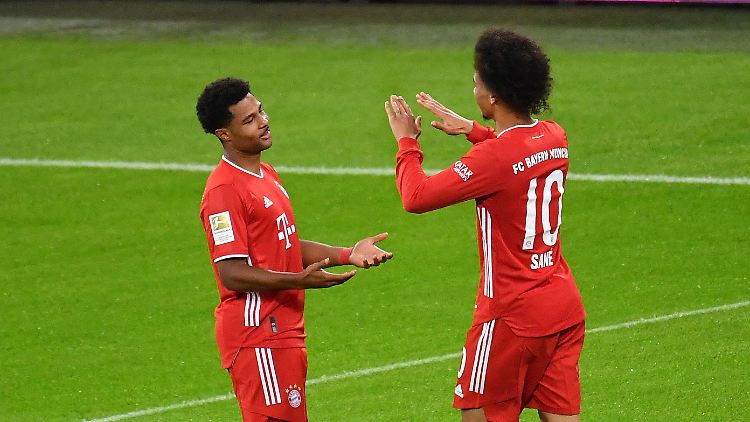 Serge Gnabry und Leroy Sané sind auch immer wieder für Schlagzeilen neben dem Platz gut.