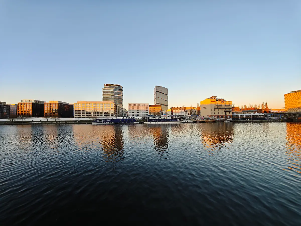 MVIMG-20250318-180049