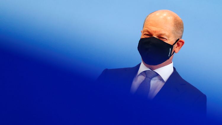 "Wir handeln entschlossen, auch wenn es viel Geld kostet", sagt Olaf Scholz.