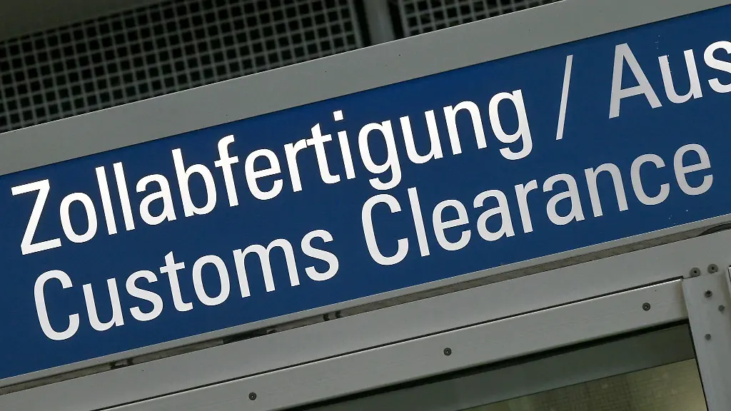 Zollbeamte-am-Flughafen-Muenchen-erwischen-eine-Frau-mit-Teilen-von-geschuetzten-Kakteen