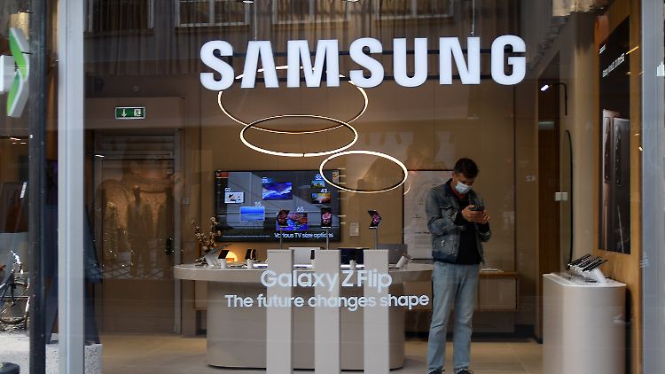Samsung steigt in Deutschland in das boomende Geschäft mit kontaktlosem Bezahlen ein.