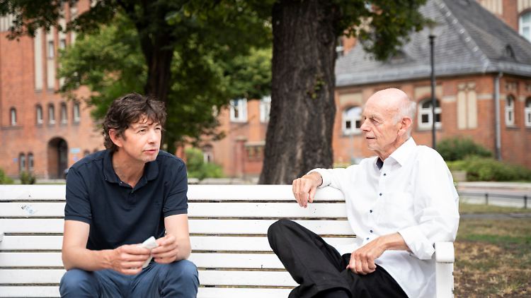 Drosten im gemeinsamen Interview mit Detlev Ganten, dem Präsidenten des World Health Summit. 