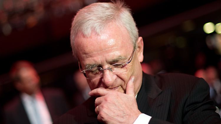 Volkswagen wirft Winterkorn eine zumindest fahrlässige Verletzung seiner Dienstpflichten vor. 