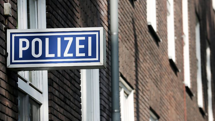 150 Beamte der Bochumer Ermittlungsgruppe "Parabel" gehen den Verdachtsmomenten nach. 