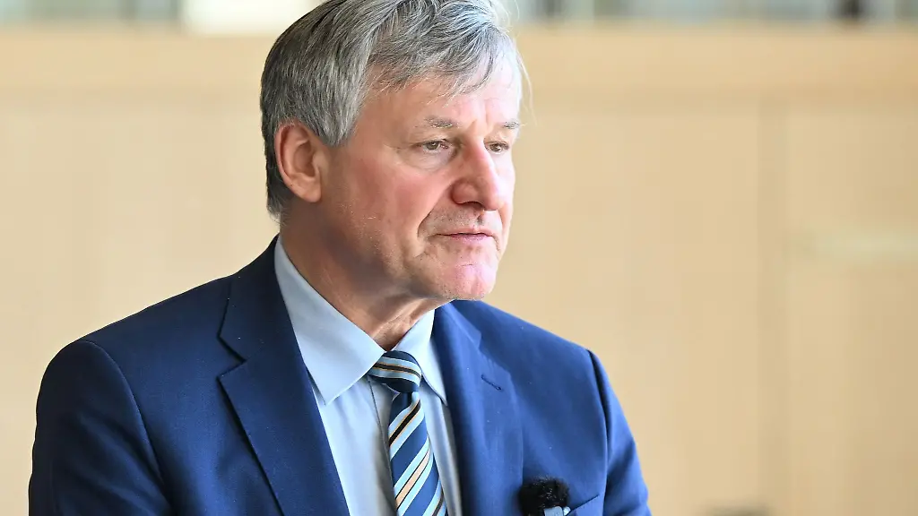 Die-FDP-Fraktion-wollte-mit-einer-Klage-die-Zustimmung-Baden-Wuerttembergs-zu-den-neuen-Schuldenregeln-des-Bundes-verhindern