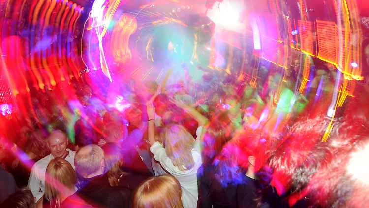 Als Auslöser der aktuellen Corona-Fälle in Hamm gilt eine Großhochzeit mit mehreren Veranstaltungen.