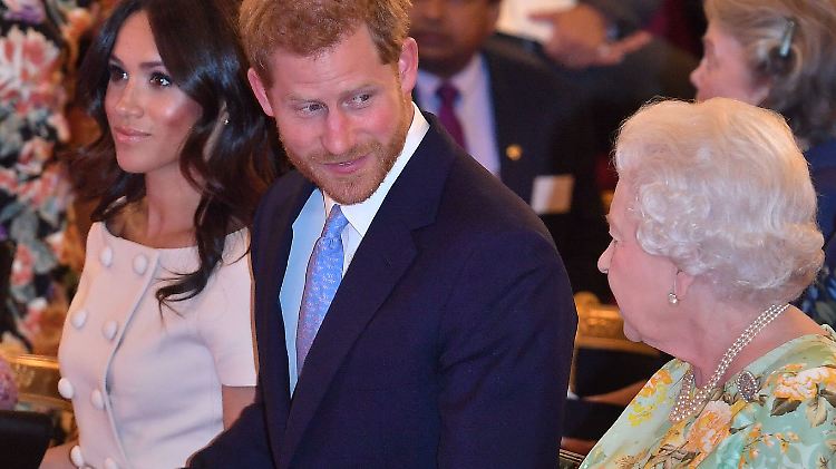 Bei einem Festakt 2018 war noch alles anders - nun wohnen Harry und Meghan in den USA und zahlen Miete in Windsor.