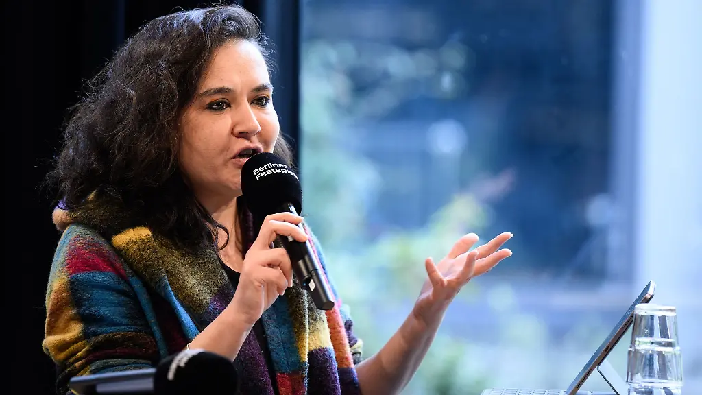 Kamila-Metwaly-ist-die-Kuenstlerische-Leiterin-des-Berliner-Festivals